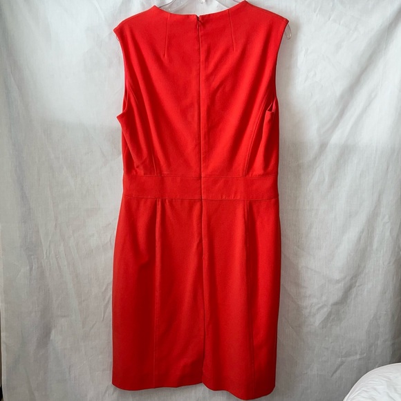 Tahari Arthur S. Levine Orange Sleeveless Dress with Gold Belt Buckle Size 10 - Picture 4 of 11